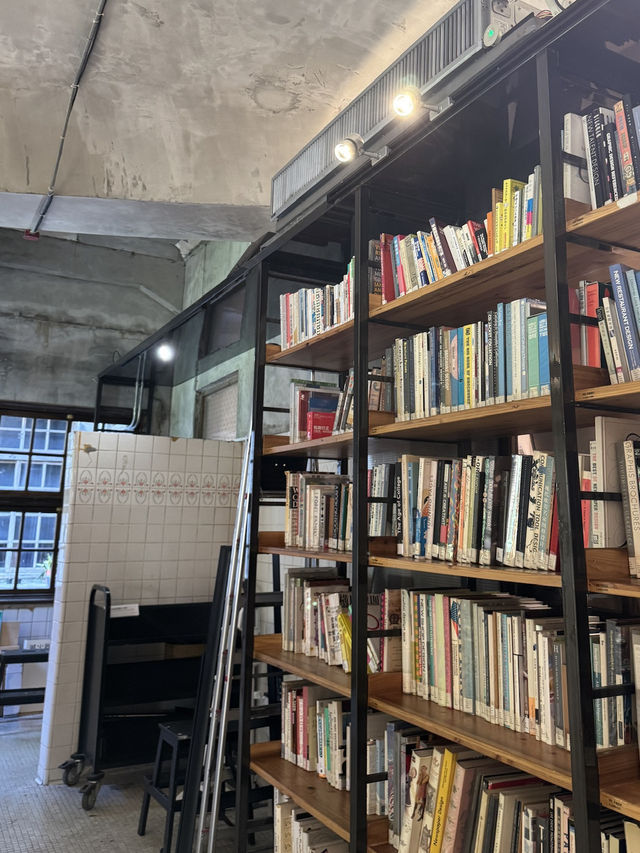 📍松山文創園區:臺北必訪的文青聖地✨歷史菸廠的華麗變身💎 📍松山文創園區:臺北必訪的文青聖地✨歷史菸廠的華麗變身💎