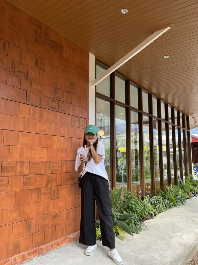 🌿 Locals Hatyai – cafe 🍵 