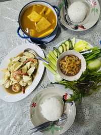 ร้านอาหารภูเก็ตที่ต้องแวะ “ต้นมะยม” อร่อยแบบบ้านๆ