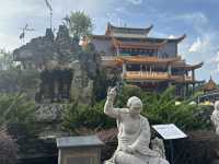 🐉 Walking Inside the World’s Largest Fortune Dragon – Yong Peng Adventure!