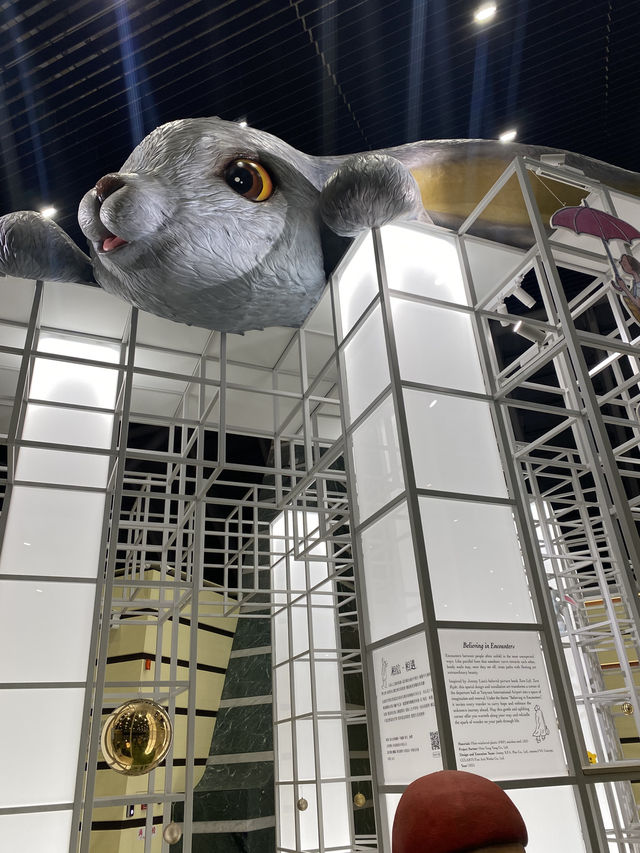 台灣桃園|走進繪本世界的瞬間 桃園機場旅人廣場太夢幻 必拍打卡點大公開 台灣桃園|走進繪本世界的瞬間 桃園機場旅人廣場太夢幻 必拍打卡點大公開