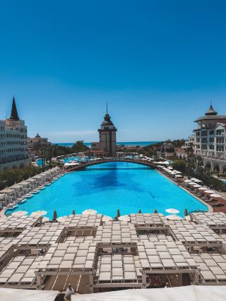 Mardan Palace Hotel: A $1.5 Billion Fairytale — Is It Worth the Trip?。