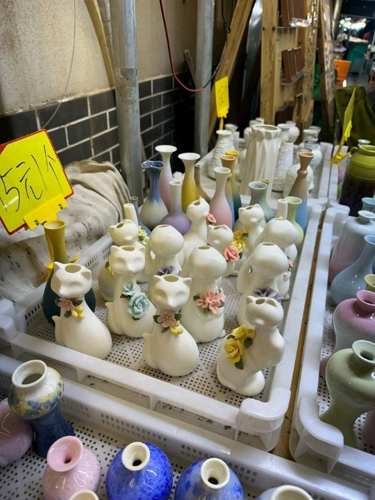 景徳鎮彫刻磁器工場 | 街角すべてがアーティストのスケッチブックの