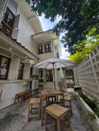 ðŧ Narisa Cafe & Creative : āļāļēāđāļāđāļ§āļīāļāđāļāļāđāļāļŠāļ§āļāļāļĢāļĩāļāđ āļāļĩāđāļŠāļēāļĒāļāļēāļĢāđāļāđāļĨāļ°āļāļāļāļēāđāļāđāļĄāđāļāļ§āļĢāļāļĨāļēāļ âïļðĻ