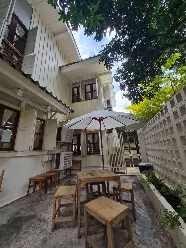 ðŧ Narisa Cafe & Creative : āļāļēāđāļāđāļ§āļīāļāđāļāļāđāļāļŠāļ§āļāļāļĢāļĩāļāđ āļāļĩāđāļŠāļēāļĒāļāļēāļĢāđāļāđāļĨāļ°āļāļāļāļēāđāļāđāļĄāđāļāļ§āļĢāļāļĨāļēāļ âïļðĻ