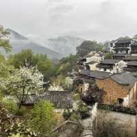 Stunning Huangling Ancient Town & Terraces