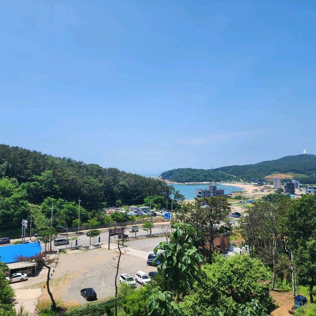 인천 을왕리 해수욕장앞 건물도 이쁘고 뷰도 이쁜카페 카페오라로 오라!!