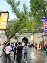 🕌【西安回民街美食巡禮】地道又熱鬧！食盡肉夾饃＋羊肉泡饃＋酸梅湯🍢🍜