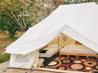 Glamping Accommodation with Kayaking: Home at Alaingni