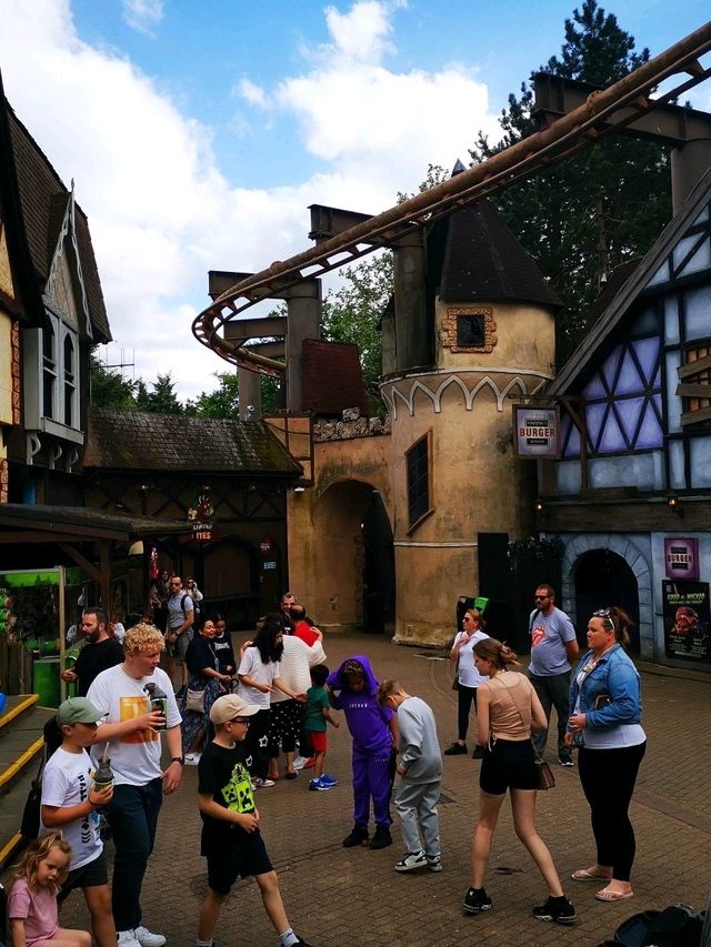 London Chessington World of Adventures: A Family Adventure Journal