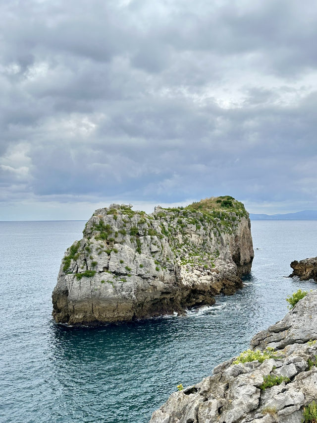 Guide to Castro Urdiales: A Hidden Gem 🏰