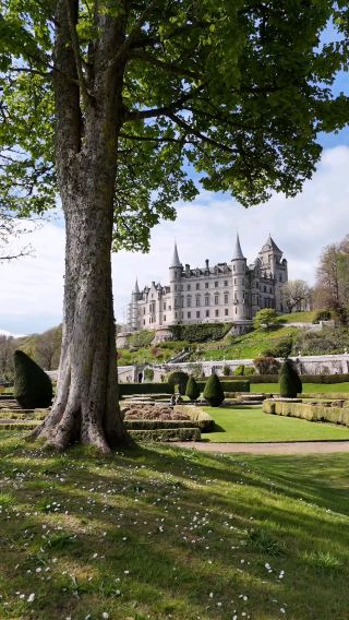 🏰 Dunrobin Castle – A Fairytale Fortress of the Scottish Highlands