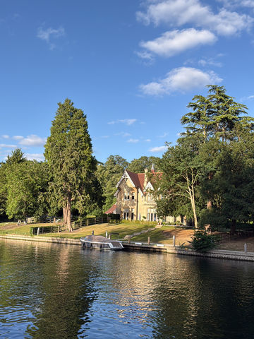 SUMMER PARADISE 18 MN AWAY FROM LONDON! SUMMER PARADISE 18 MN AWAY FROM LONDON!