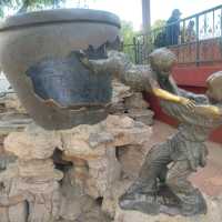 Fangshan Red Scarf Park, water world in the heart of the city