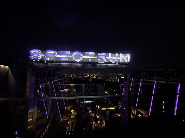 🌆 Spectrum Lounge & Bar