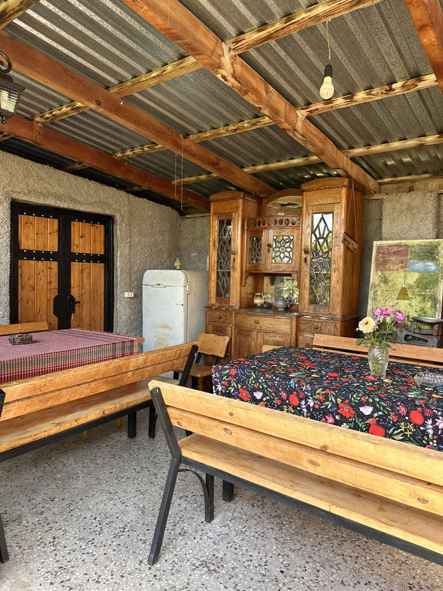 Guesthouse of hundreds of roses