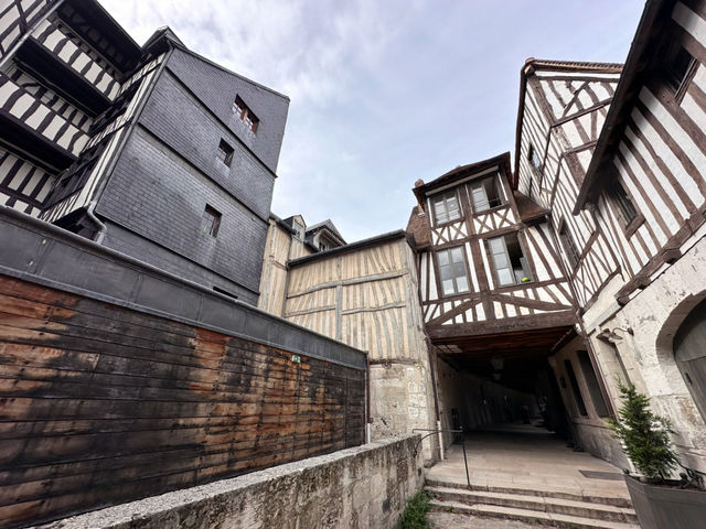 From ossuary to school - history of one french cemetery 