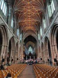 Played for over 500 years, this majestic instrument rises above the cathedral’s five-storey halls