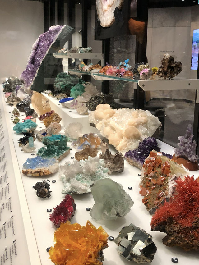 💎 Step Into a World of Sparkle at the Australian Museum, Sydney 💫