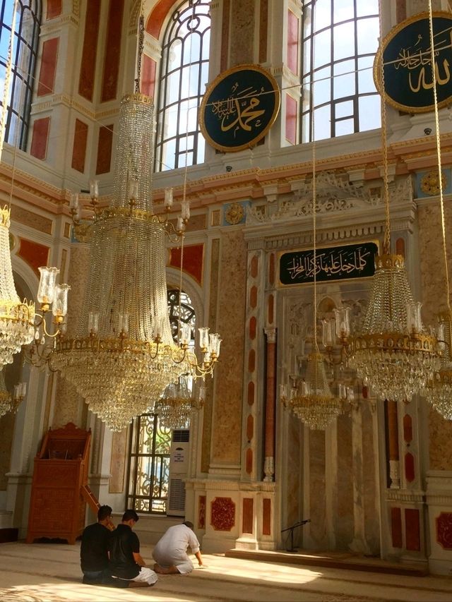 🕌 The Majestic Mosques of Istanbul 🇹🇷 🕌 The Majestic Mosques of Istanbul 🇹🇷