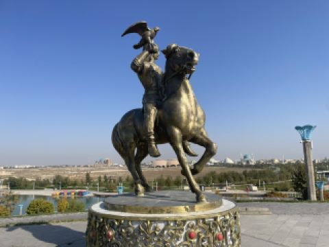 การผจญภัยในเติร์กสถาน: สถาปัตยกรรมอันยิ่งใหญ่ อาหารในตำนาน และบรรยากาศอันสดใส ☀️