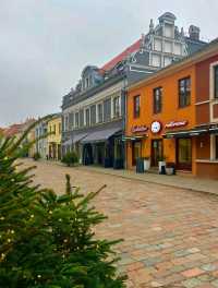Kaunas Christmas Spirit: Golden Art Deco Glow
