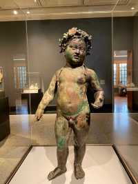 "Antique and cultural heritage: Explore the unique charm of the Getty Villa Museum!"