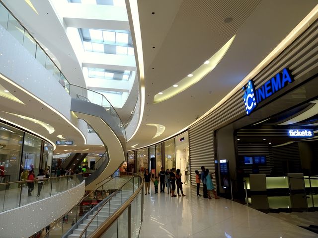  A Massive Mall in Cebu 🇵🇭