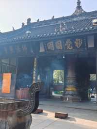 當田園風光已不知道去哪裡了我們可以選擇國保寶光寺上香禮佛