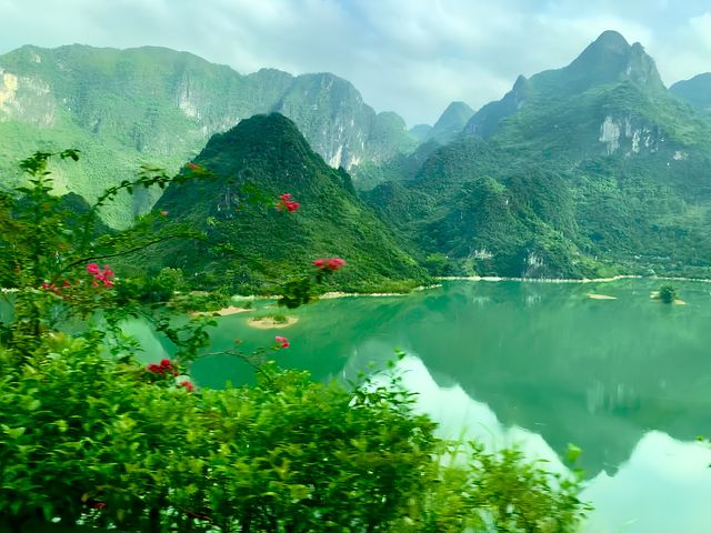 那山那水之百色浩坤湖