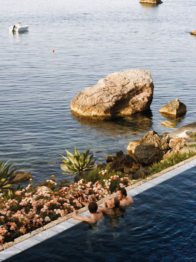 🌟 Sicily's Seaside Gem: Villa Sant'Andrea 🌊