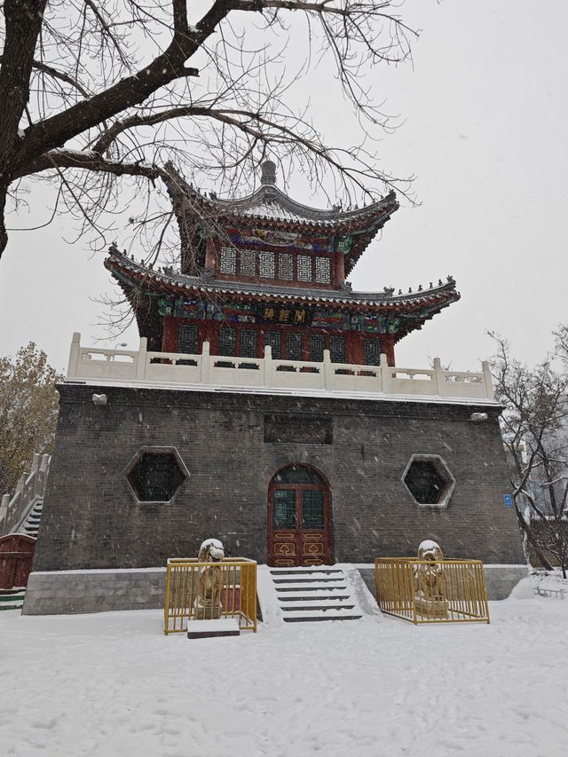 白雪映古建，岁晏尘事歇——雪舞天津老建筑