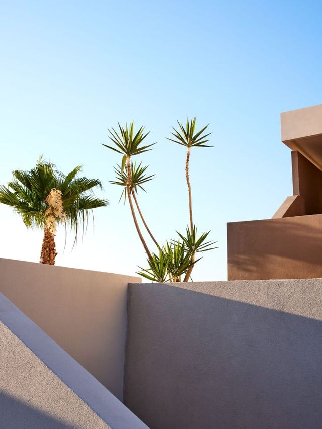 🌴🛏️ Kallithea's Hidden Gem: Elissa Beach Resort 🍹
