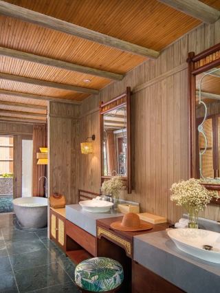 🌟 Luxe Escapes by the Saigon River 🌟