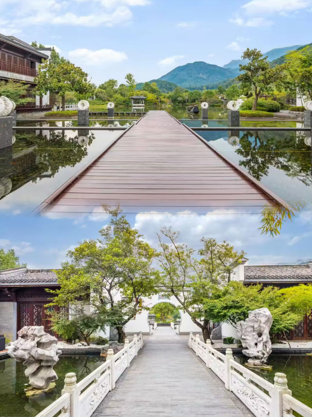 古代園林建築的典範之作，沉睡在佛光之中