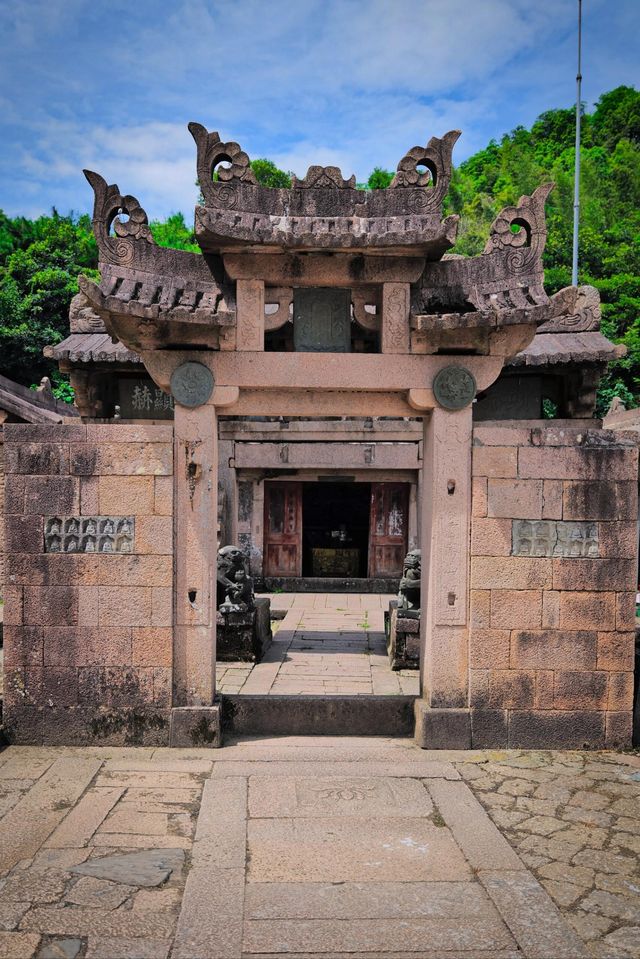 溫州 | 聖井山明代石殿,一場跨越時空的邂逅。 溫州 | 聖井山明代石殿,一場跨越時空的邂逅。
