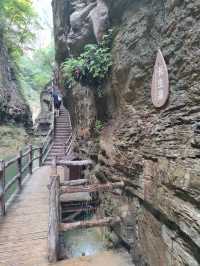 雲台山泉瀑峽。