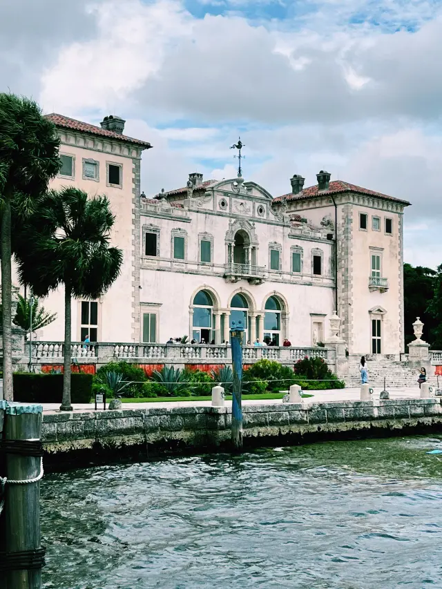 Vizcaya Museum and Gardens in Miami, USA | Explore the perfect fusion of art and nature.