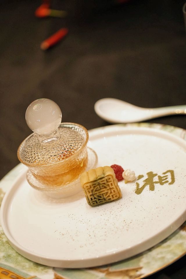 以辣炙辣，成都限時一個月的湘菜味蕾體驗。