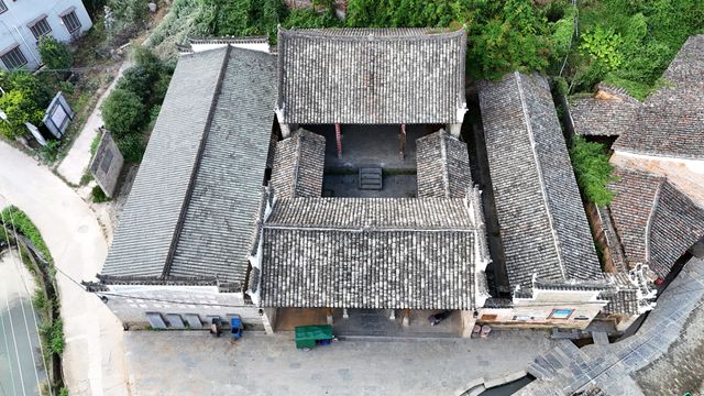 廣西富川深坡村蔣氏宗祠。