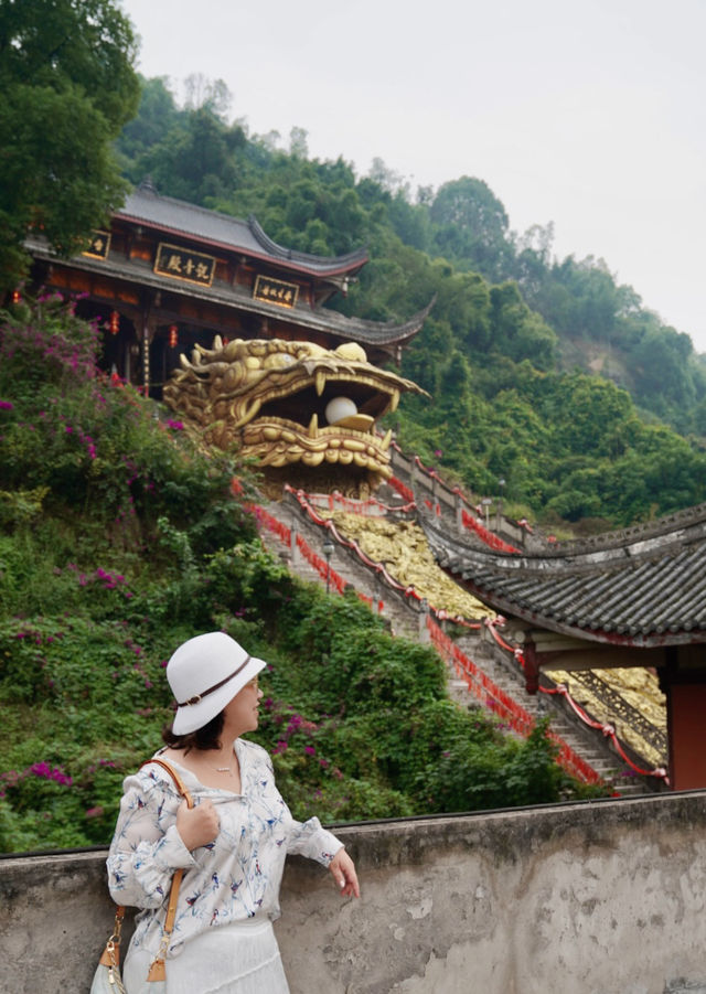 川貴小眾之旅D5：瀘州金龍寺。