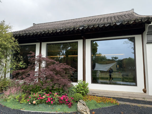 住在景區裡，行在蘆花間｜沙家浜花間亭·蘆花灣酒店。