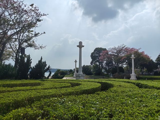 住在二號島，玩在一號島。。