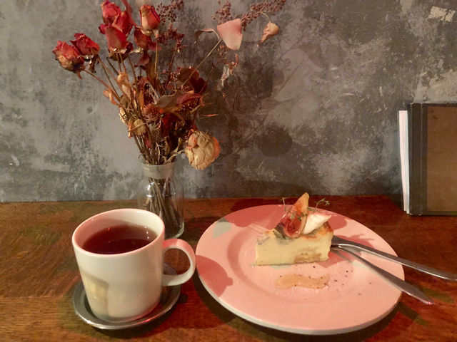 東京の隠れ家チーズケーキ店【A WORKS】