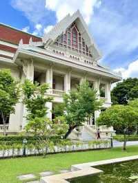 學府之光：朱拉隆功大學與曼谷的書香漫遊