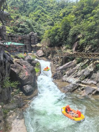 First Time in Qingyuan | Xuan Zhen Rafting is Perfect for Beginners!