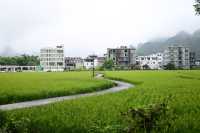 雲霧山中起，仙境數十里！