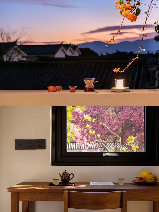 蒼山下影山間，悠閒瀰漫嘅小旅館！