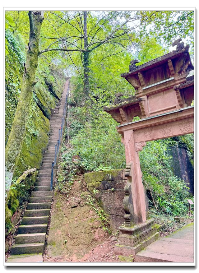 這座被嚴重低估的仙山，居然就在黃山邊上