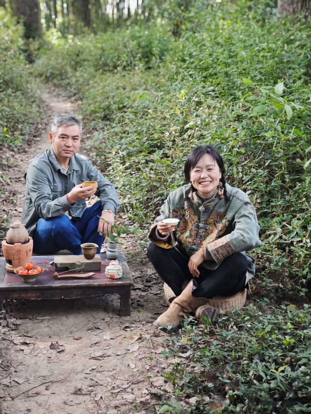 2晚沉浸遊！縣城民宿帶玩：戶外拉坯+山水茶會+古城夜演，